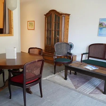 Hotel Carlton-europe Vintage Adults