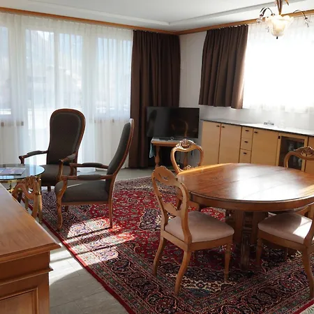 Carlton-europe Vintage Adults Hotel