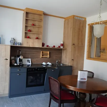 فندق Carlton-europe Vintage Adults 4*