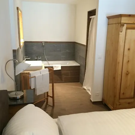 Carlton-europe Vintage Adults 4*