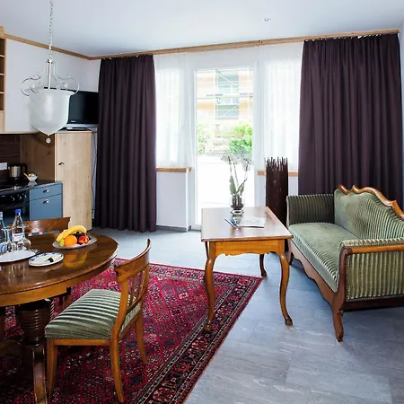 Carlton-europe Vintage Adults