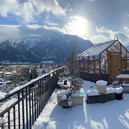 Carlton-europe Vintage Adults Hotel