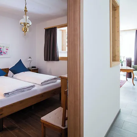 Carlton-europe Vintage Adults Hotel Entrelagos