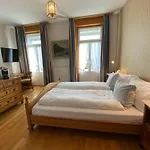 Carlton-europe Vintage Adults فندق