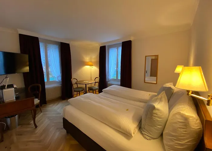 Carlton-europe Vintage Adults