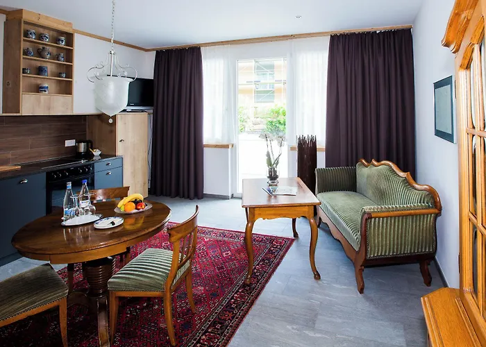 Carlton-europe Vintage Adults